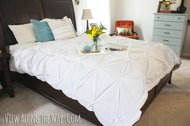 Make your own pintuck duvet with two flat sheets! Simple and cheap!