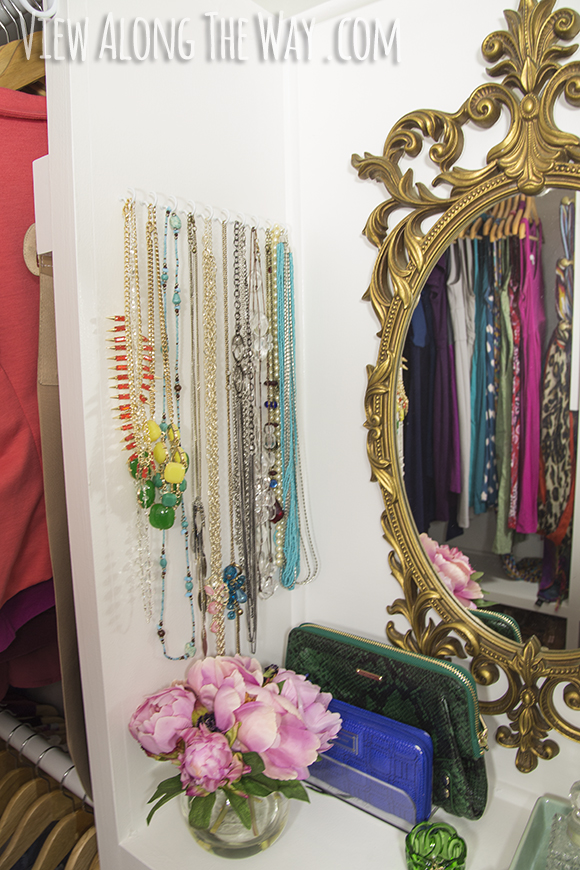 A million creative closet ideas! Check out the jewelry storage inspiration for your own house!