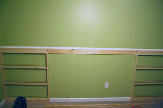 Front-Facing Built-in Bookshelves in a Nursery/Kids Room