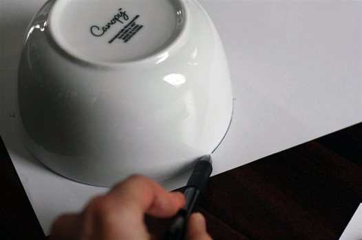 How to cut a perfect circle out of paper How to cut a perfect circle out of paper
