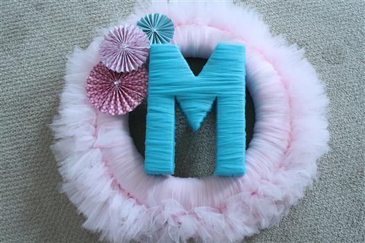 tulle baby shower wreath