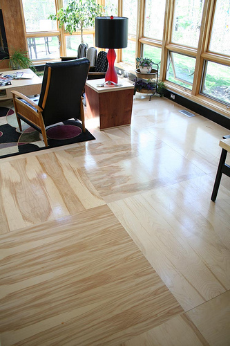 Plywood wood floor flooring