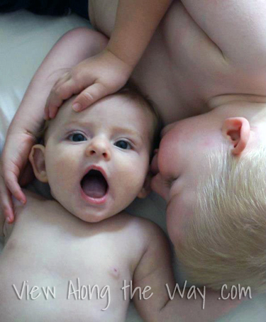 sibling photos: baby and toddler