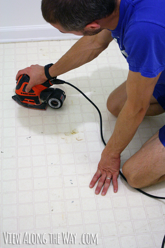 Sanding_vinyl_flooring