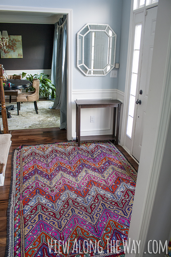 Decorating with a colorful kilim rug