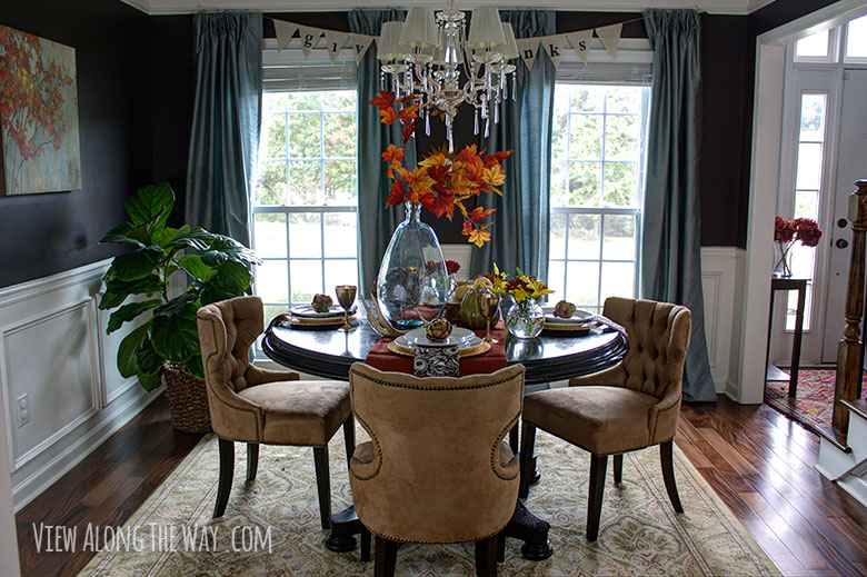 Fall-inspired dining room at View Along the Way
