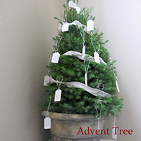 An advent tree! Plus tons of other creative DIY advent ideas!